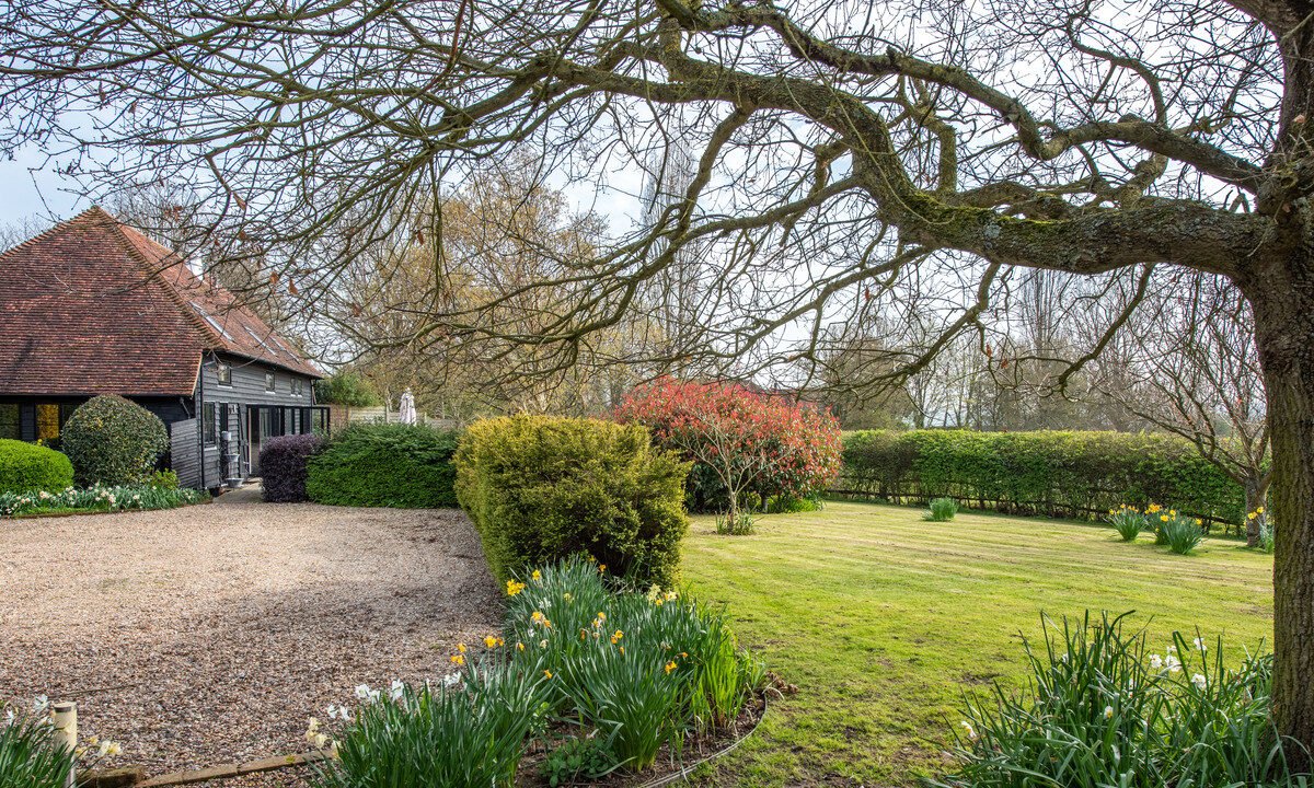 OxneyIsleBarnSJRPhot_31d7-fd16-ddbb-6301-b162-a591-74b6-469c_20260326081949.jpg