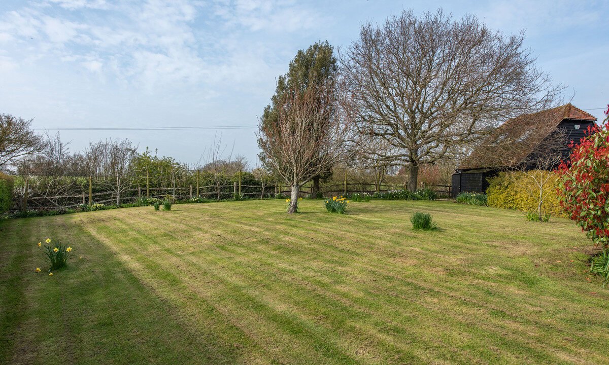 OxneyIsleBarnSJRPhot_d82c-d9ef-8429-7314-f1cf-aff5-a6d9-e04d_20260326081955.jpg