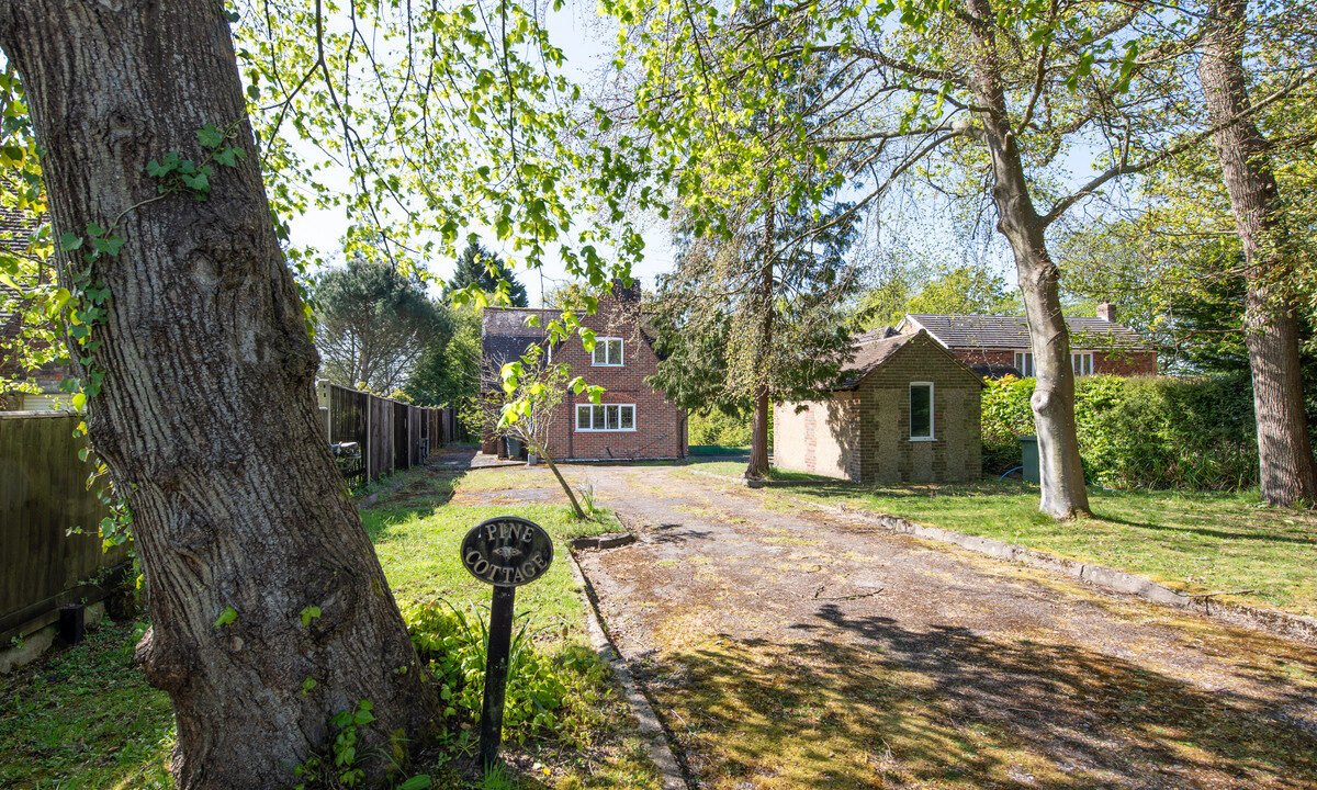 PineCottageHawkhurst_4d07-e320-6517-92ce-4086-176a-8f98-2a98_20260428082019.jpg